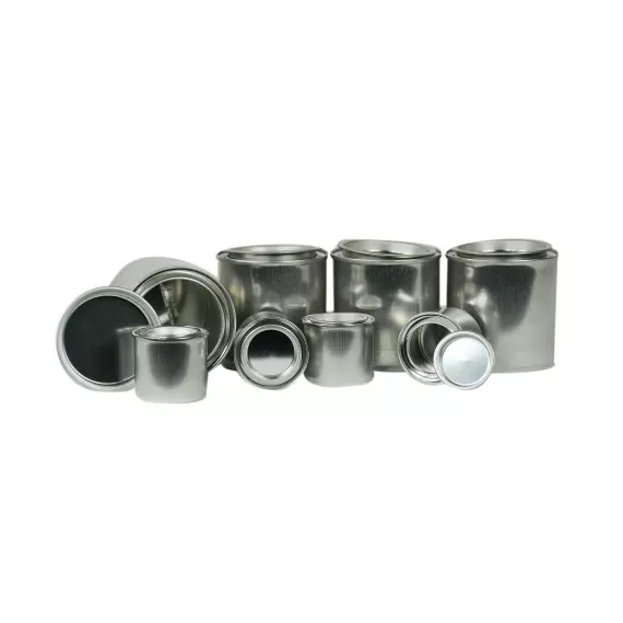 Leere Metallbox mit Deckel